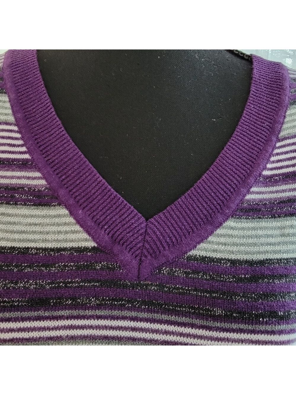 𝅺EUC Croft & Barrow Purple/Silver Vneck Striped Sweater Size 2XL - Picture 7 of 10
